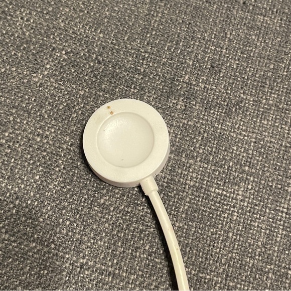 Fossil Smartwatch Model DW7F1 Rose Gold & Yellow Strap - Picture 9 of 9